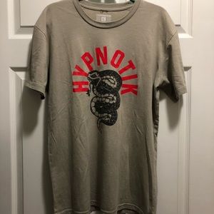 Men’s graphic t-shirt. Size large.